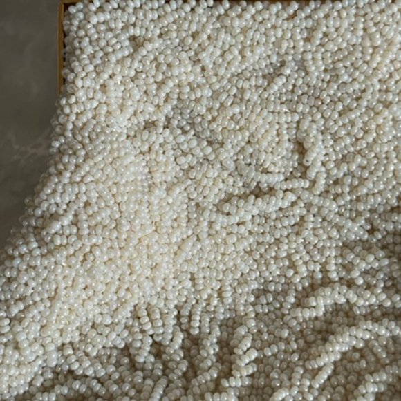 Outrageously Beautiful Billions of Beads Evening Purse swirls and twirls galore - Picture 4 of 8